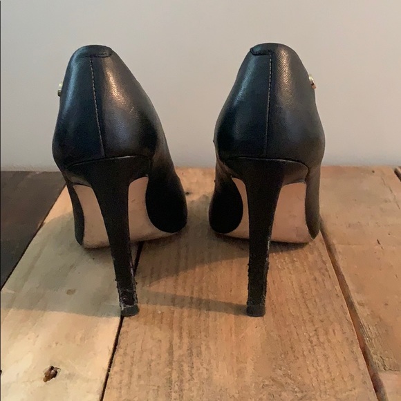 Shoes - Picture 4 of 5